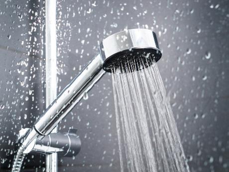 Jak nainstalovat sprchovou hlavici a další součásti sprchy